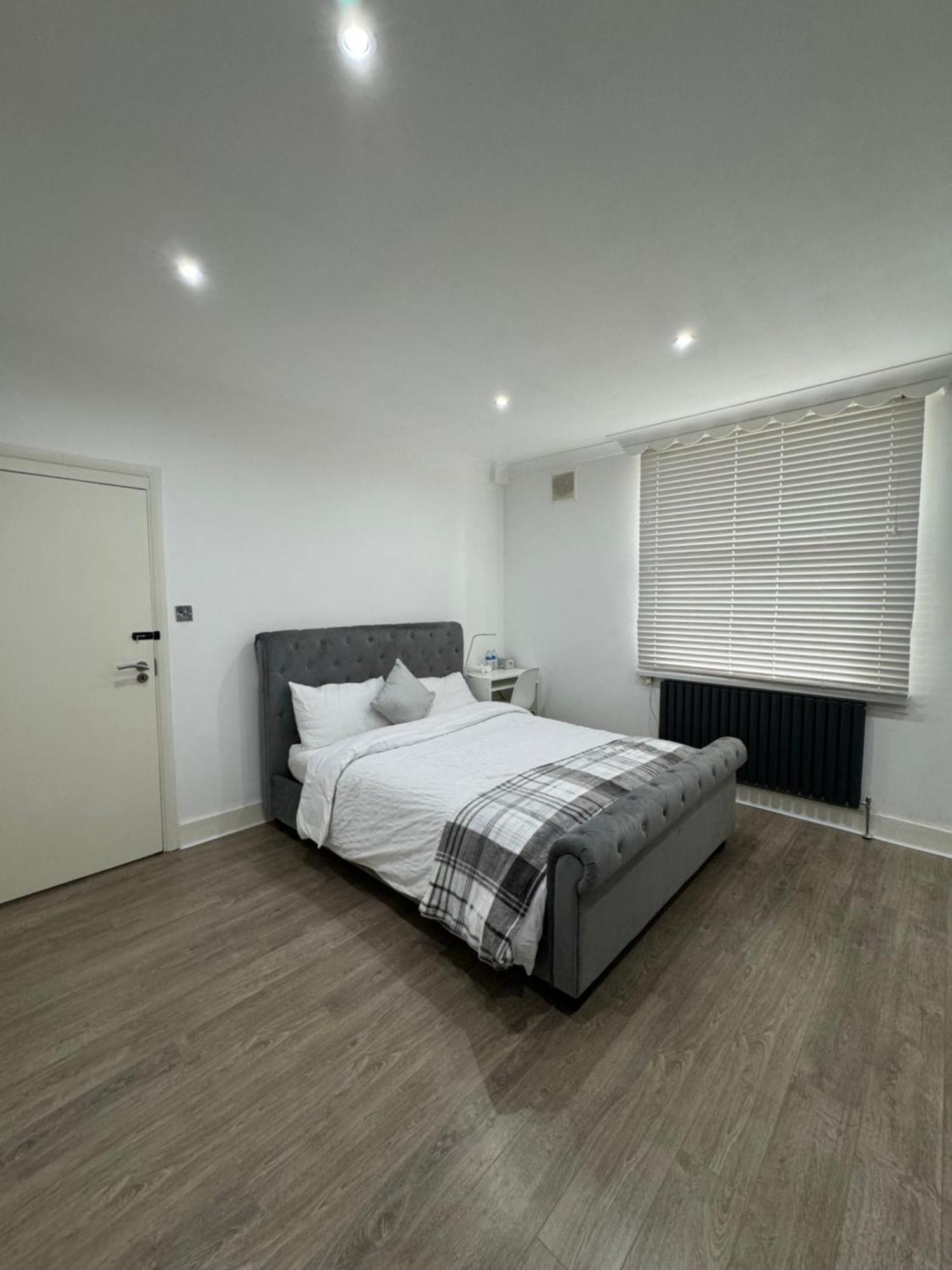 Manor Court 1 Londra
